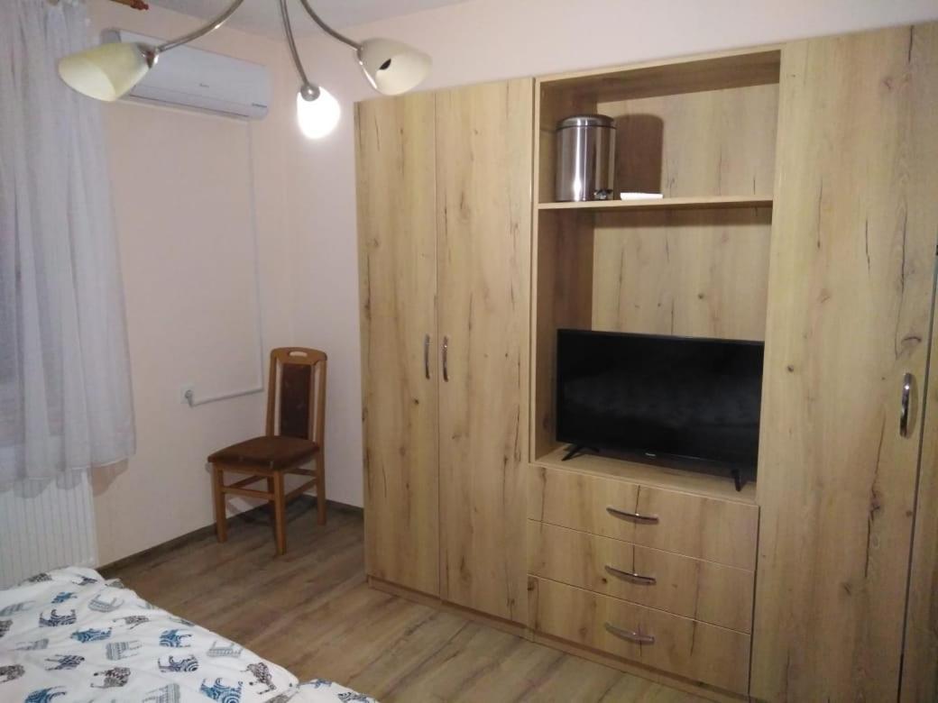 Appartamento Evelin Sobe Backa Topola Esterno foto
